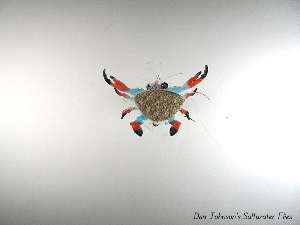 Mandaclawrian Floating Crab - White Tan Blue CB1356